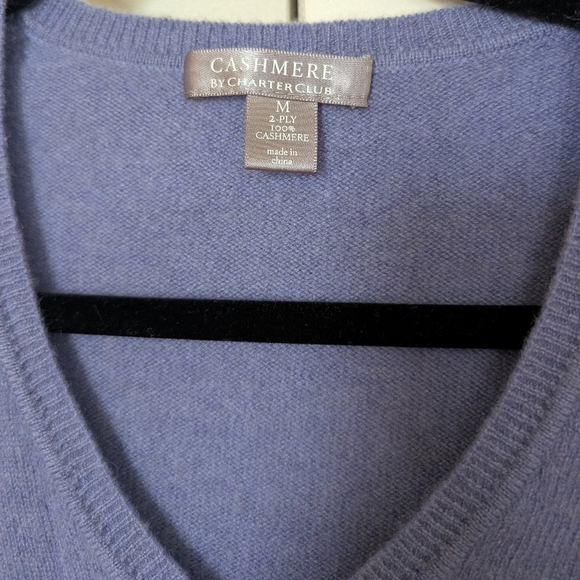 Charter Club Lavender Cashmere Women's V-Neck Sweater sz M - Picture 3 of 4